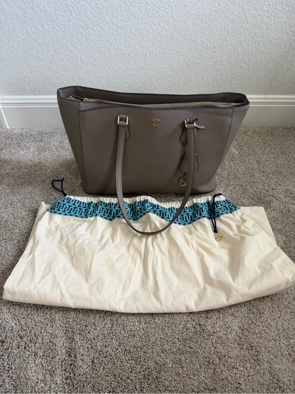 Tory Burch Robinson Large Leather Tote - Grey Heron